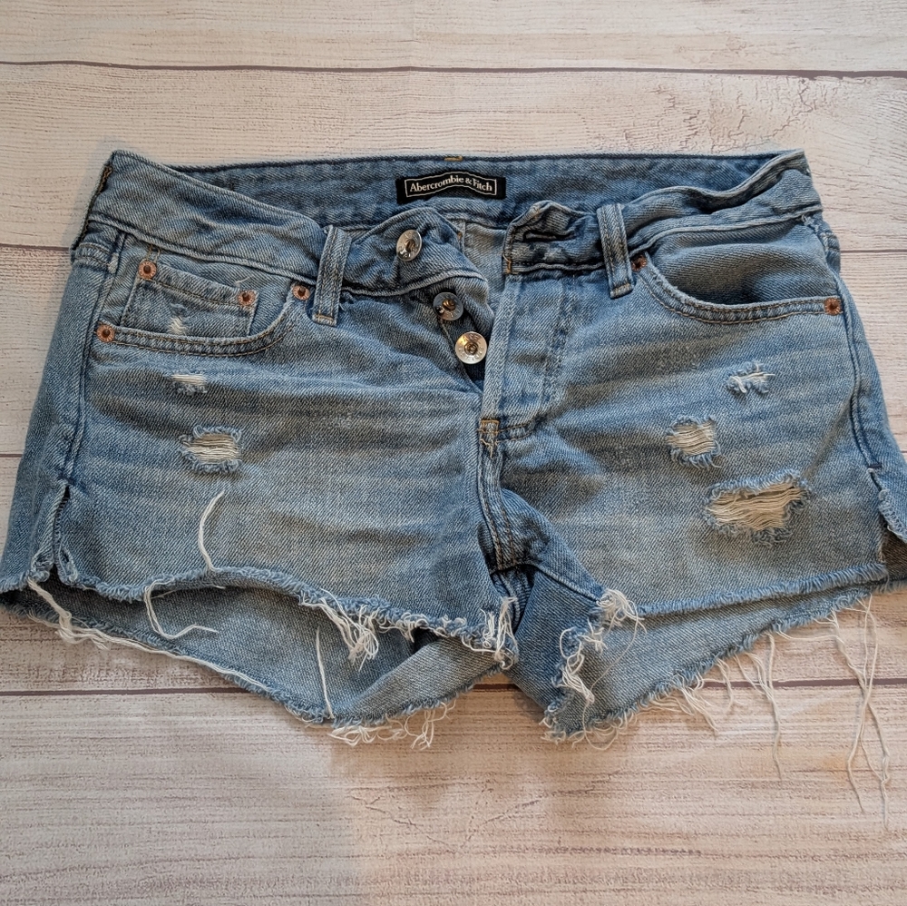 Abercrombie and Fitch Women's cut off jean shorts. Size 25